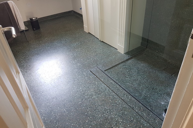 Modern terrazzo badkamer